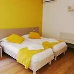 Housesandra Mare & Sole